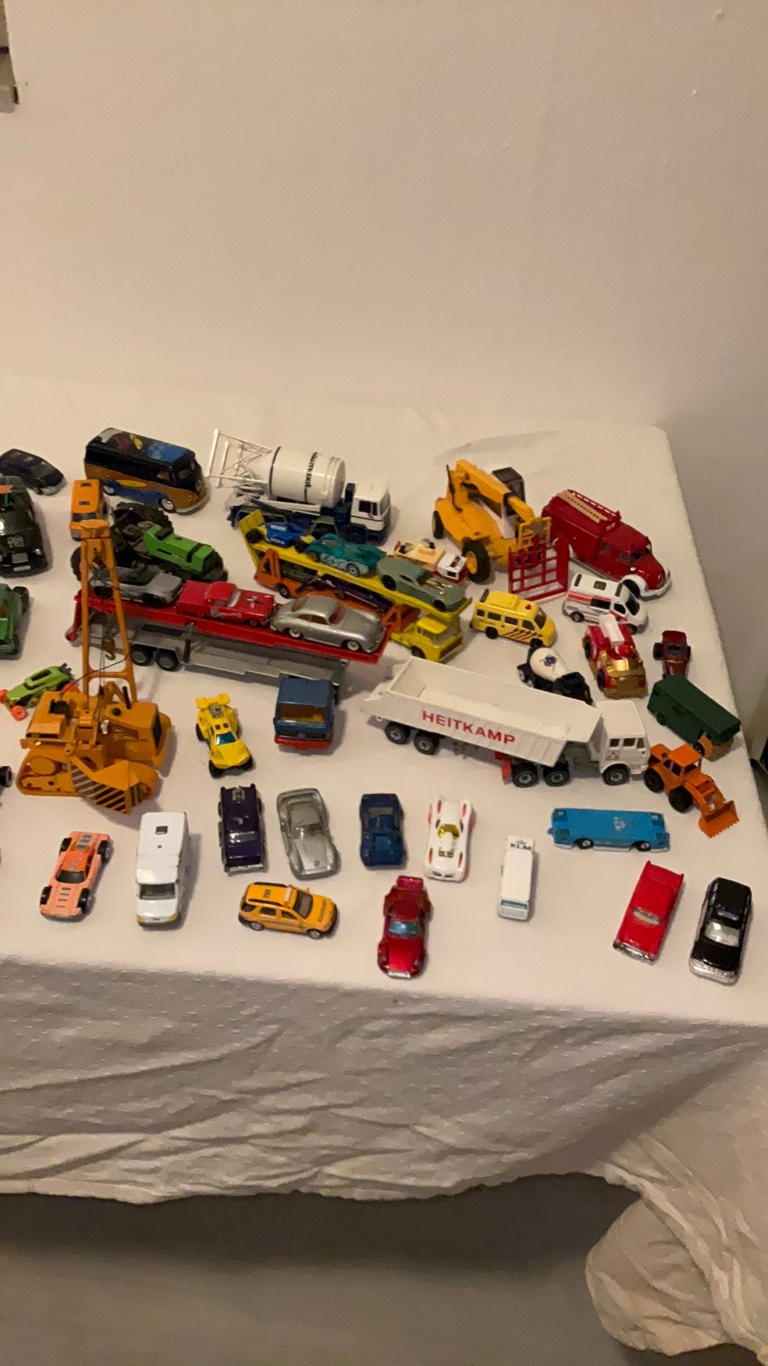 Nice  job lot o f old cars  English w Germany Spain, Ophalen, Zo goed als nieuw