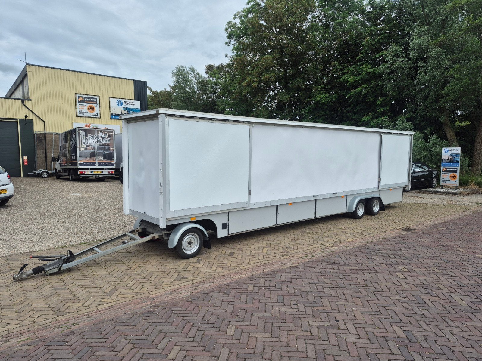Lambert verkoopwagen zeer mooie staat !! Totaal 11 meter, Zakelijke goederen, Partijgoederen en Retail | Verkoopwagens, Ophalen