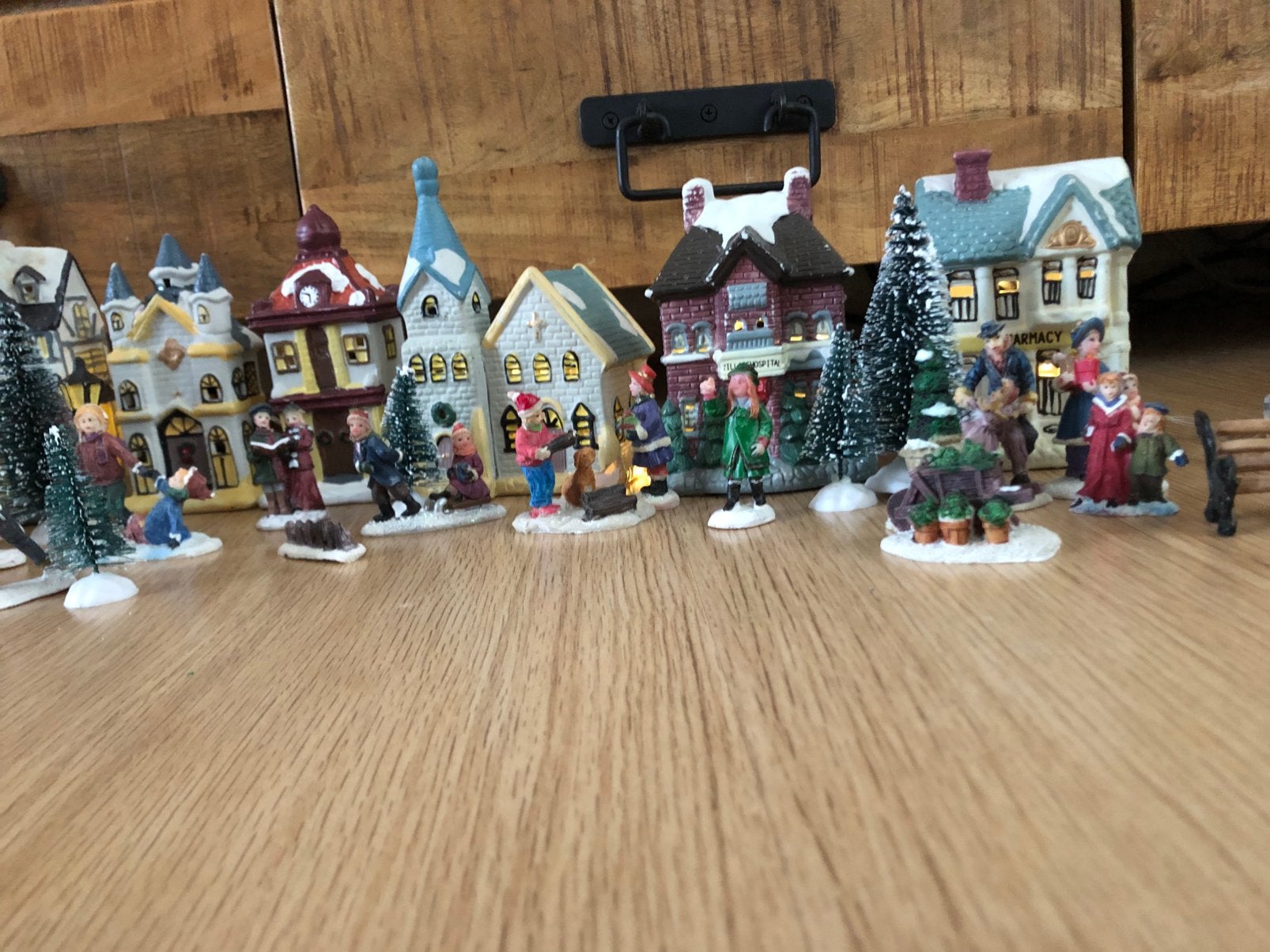 Kerstdorp - stenen huisjes incl decorate, Diversen, Ophalen of Verzenden, Zo goed als nieuw