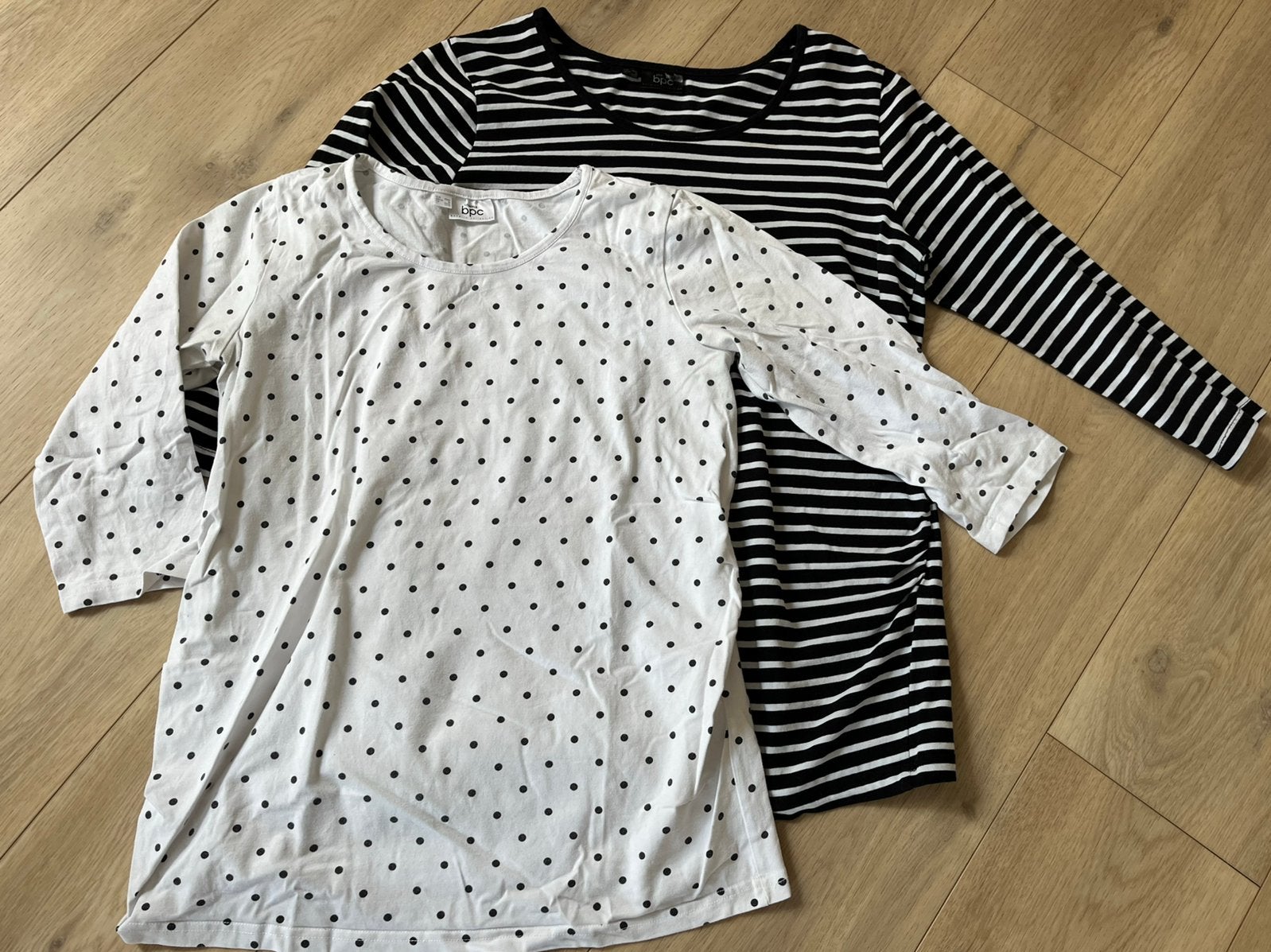 2x zwangerschaps shirt met driekwart mouw maat 40/42 Bonprix, Kleding | Dames, Ophalen of Verzenden, Zo goed als nieuw, Meerkleurig