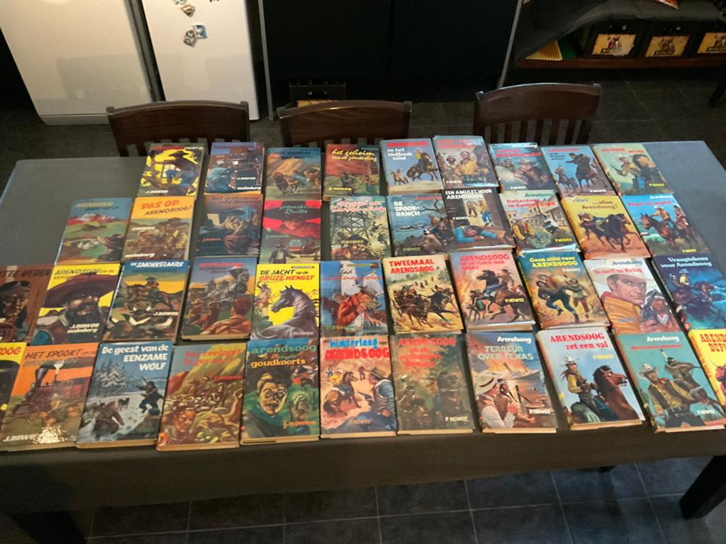 Serie boeken van Arendsoog, Ophalen, Zo goed als nieuw