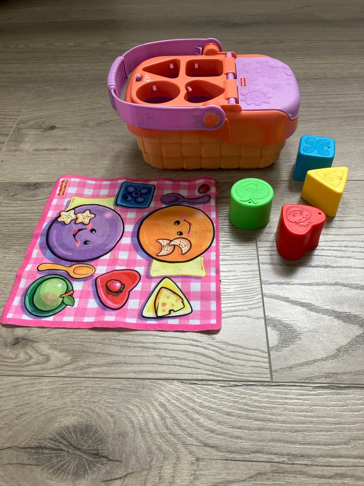 Fisher-Price Vormenstoof Picknickmand met Geluid, Kinderen en Baby's, Ophalen, Gebruikt, Speelset, Met geluid