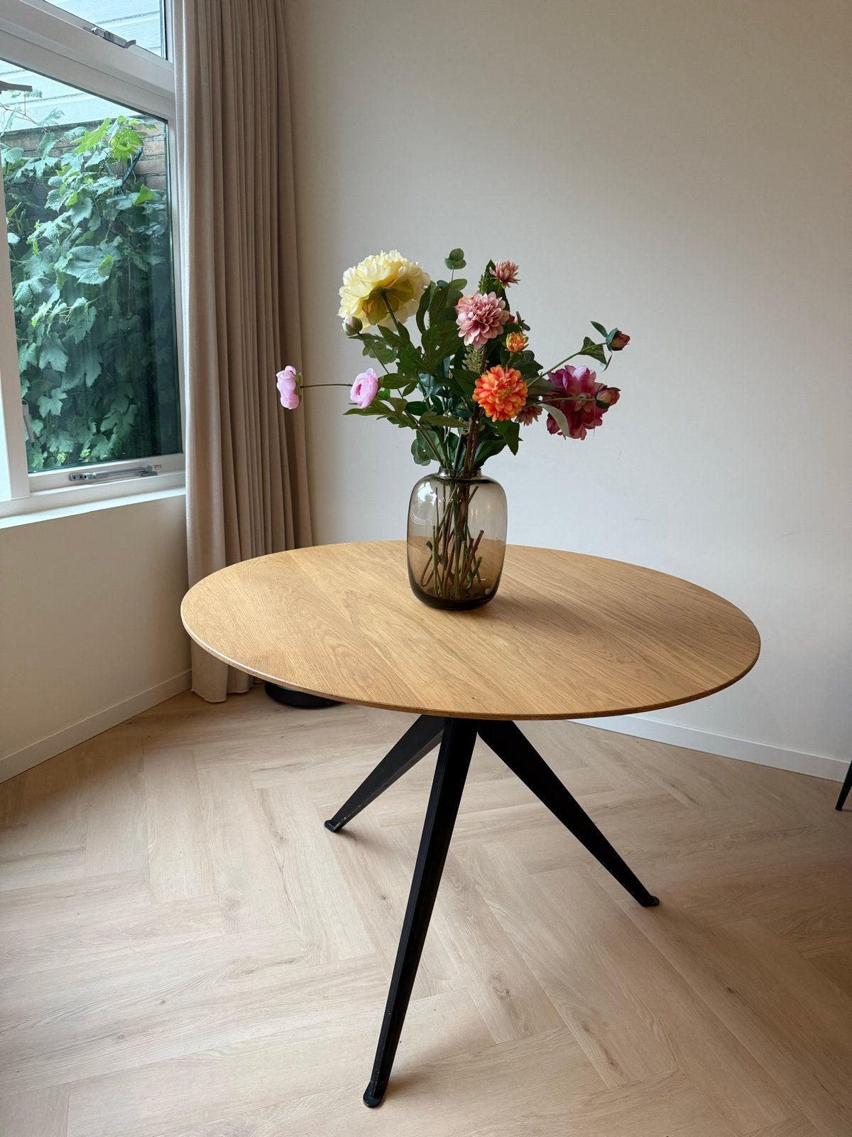 Goossens Ronde Massief Eiken eettafel 110x110cm, Huis en Inrichting, Ophalen, 100 tot 150 cm, Zo goed als nieuw, Vier personen