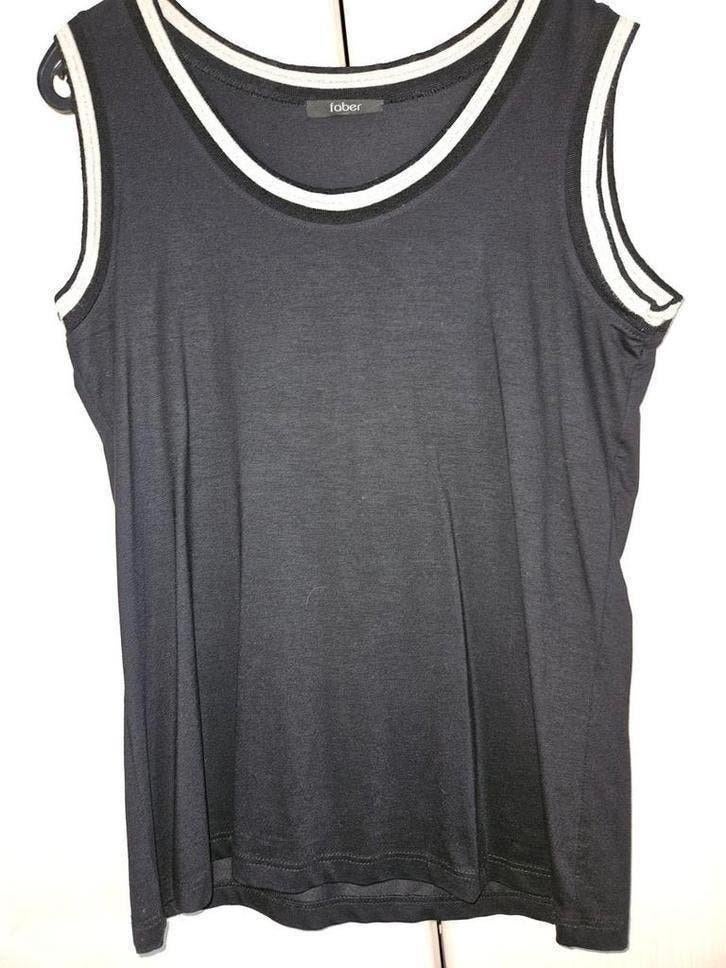 Mooie zwarte top van faber met beige/zilver bies mt 40, Kleding | Dames, Maat 38/40 (M), Zwart, Ophalen of Verzenden, Zo goed als nieuw