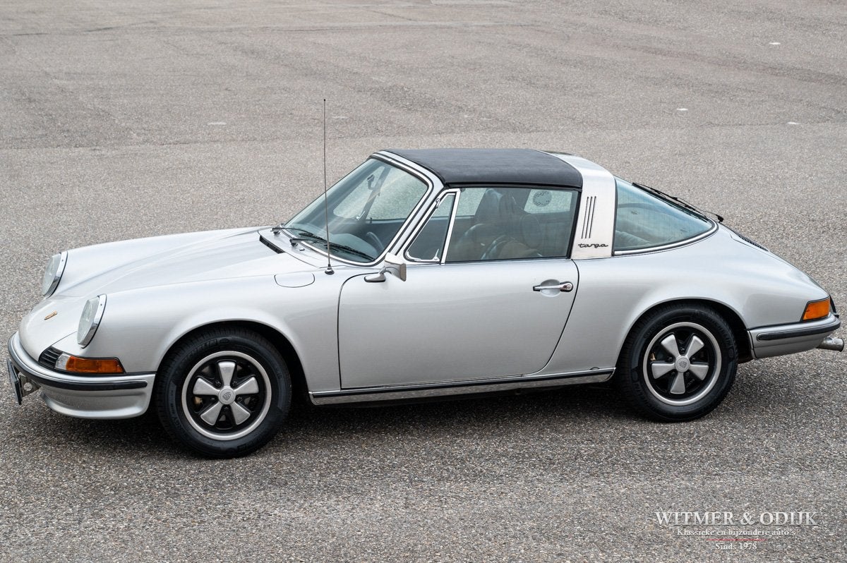 Porsche 911 2.4S Targa Recaro seats (bj 1973), Auto's, Dealer onderhouden, Metallic lak, Gebruikt, Zwart