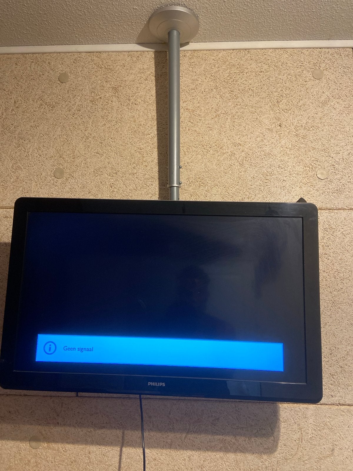Philips televisie met hangbeugel en afstandsbediening, Ophalen, Philips, Gebruikt, LCD