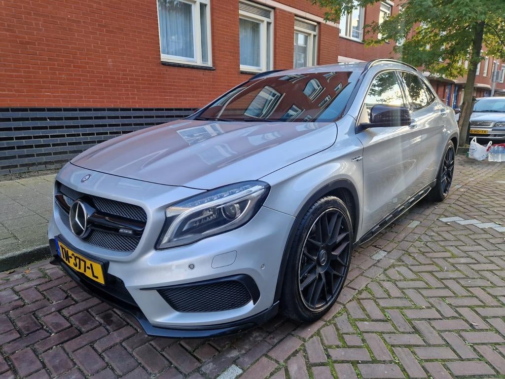 Mercedes-Benz GLA-klasse AMG 45 4Matic |SCHAALSTOEL, Auto's, Mercedes-Benz, Automaat, 4 cilinders, 360 pk, 1485 kg