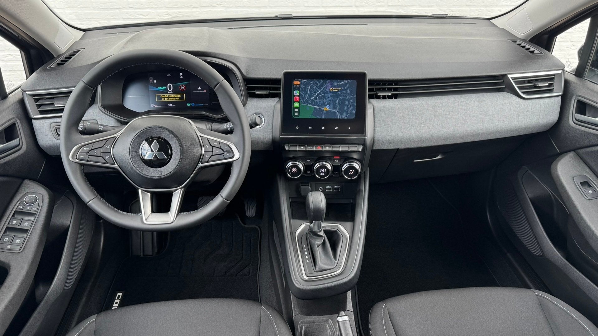 Mitsubishi COLT 1.6 HEV Intense Automaat Camera Carplay Clim, 94 pk, Stof, Gebruikt, Euro 6