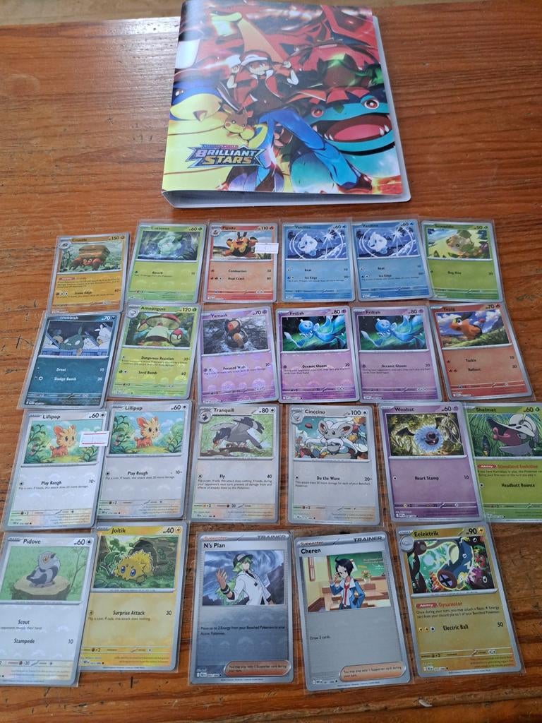 White Flare & Black Bolt - Pokeballs (PB), Ophalen of Verzenden, Zo goed als nieuw