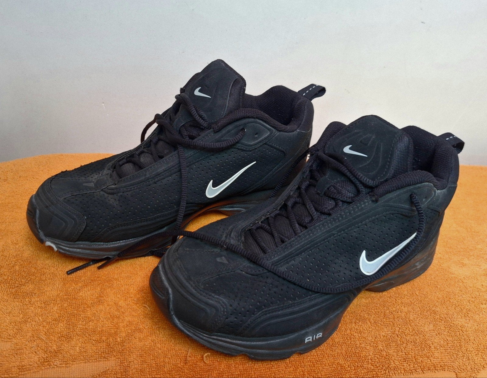 NIKE AIR 👟👟 Schoenen Maat 41 Sneakers Fitness Gympen Sport, Zwart, Nike Air, Ophalen of Verzenden, Sneakers of Gympen