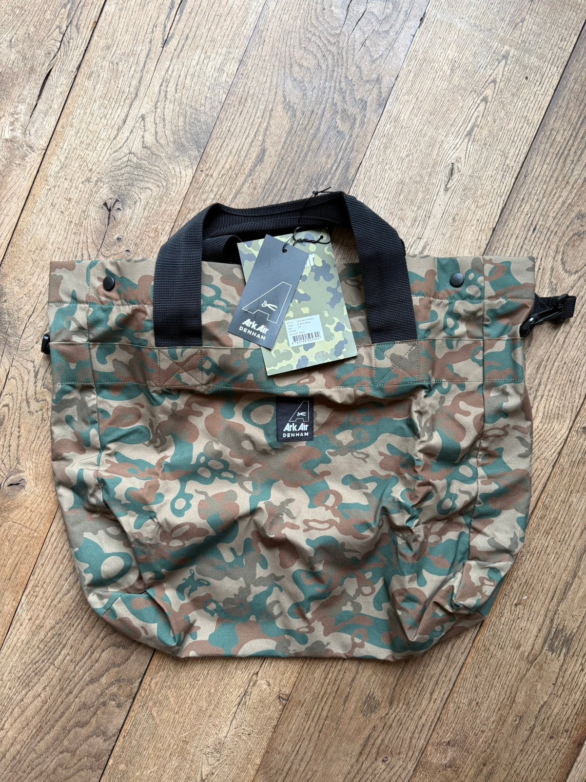 DENHAM X ARK AIR ‘tote bag’ camo NIEUW!, 40 cm of meer, Nieuw, Ophalen of Verzenden, Overige merken