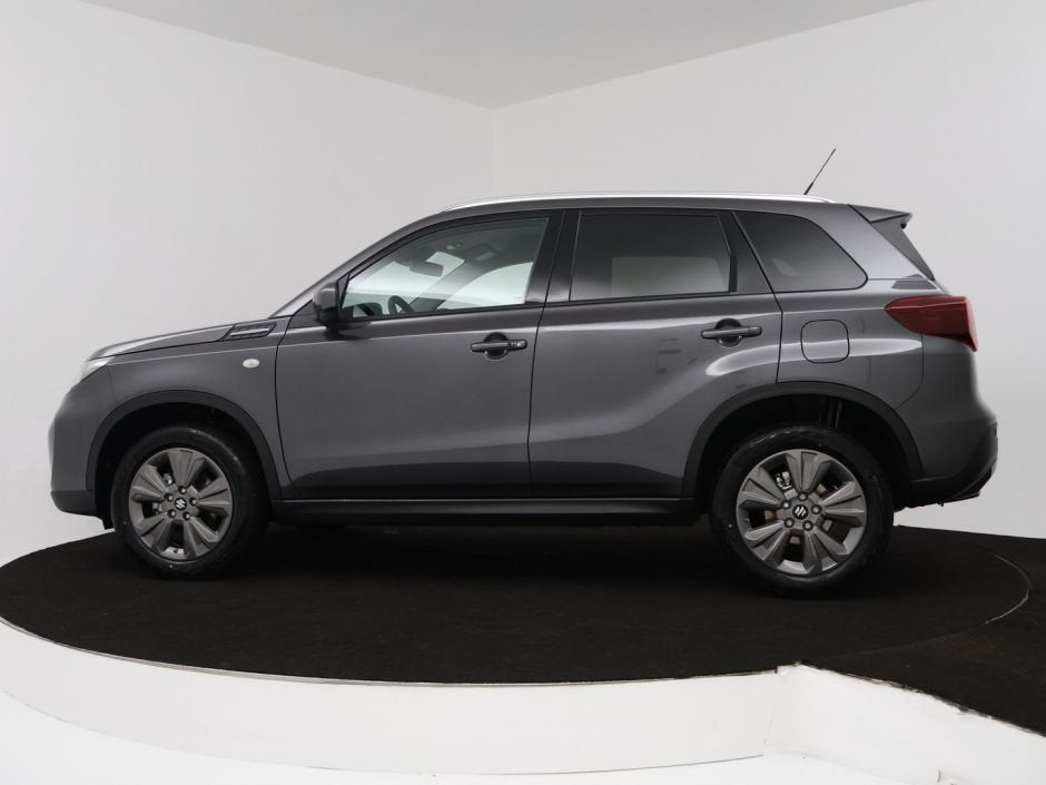 Suzuki Vitara 1.4 Boosterjet Smart Hybrid Select | Voorraad, Voorwielaandrijving, 12 maanden, Stof, Zwart