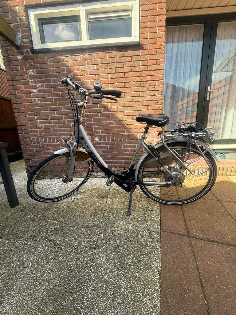 Giant elektrische fiets, Fietsen en Brommers, Ophalen, Gebruikt