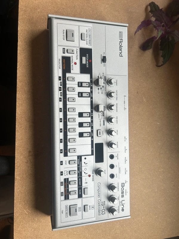 Roland Boutique TB-03 Bass Line, Muziek en Instrumenten, Ophalen of Verzenden, Zo goed als nieuw, Overige aantallen, Roland