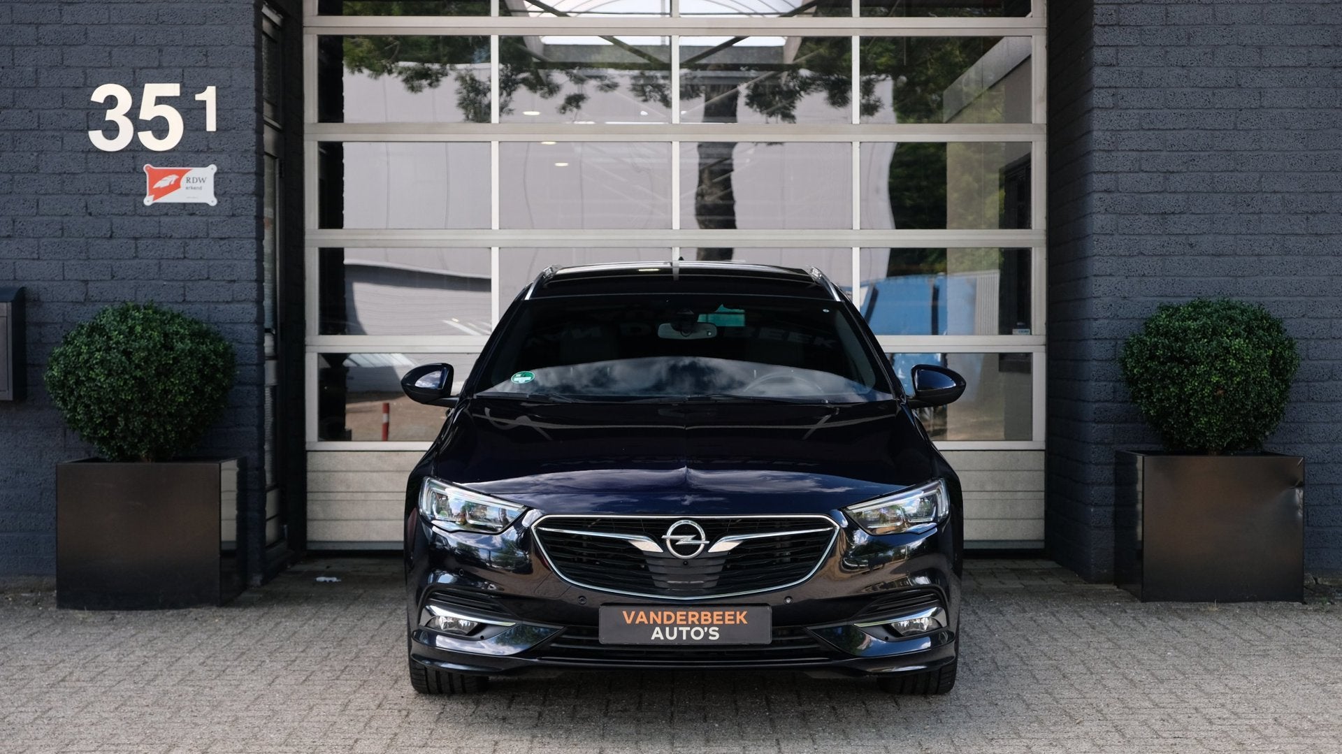 Opel INSIGNIA SPORTS TOURER 2.0 Turbo 4x4 Innovation OPC | C, Auto's, Opel, Automaat, Gebruikt, 4 cilinders, Blauw