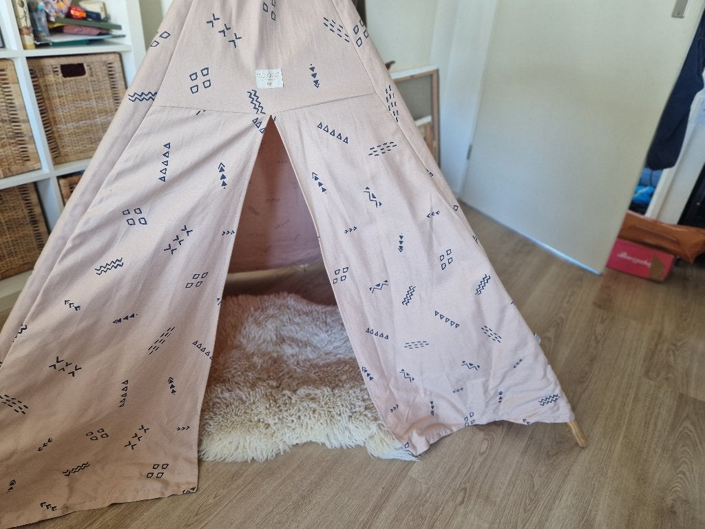 Nobodinoz tipi tent, Ophalen, Gebruikt