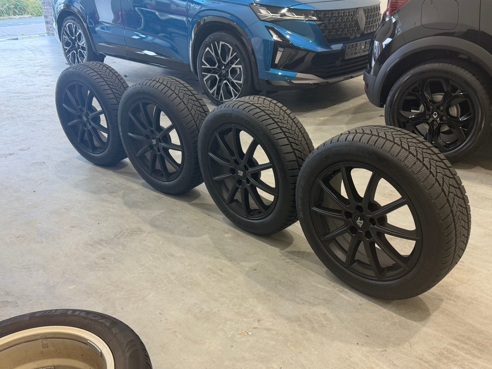 Renault winterset 18 inch 215 55 18 zo goed als nieuw, Ophalen, 18 inch, Banden en Velgen, Winterbanden