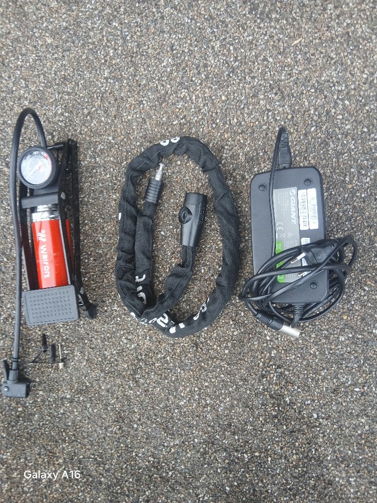 Elektrishe fiets Een jaar oud, Versnellingen, Zo goed als nieuw, Schijfrem, 65 cm of meer