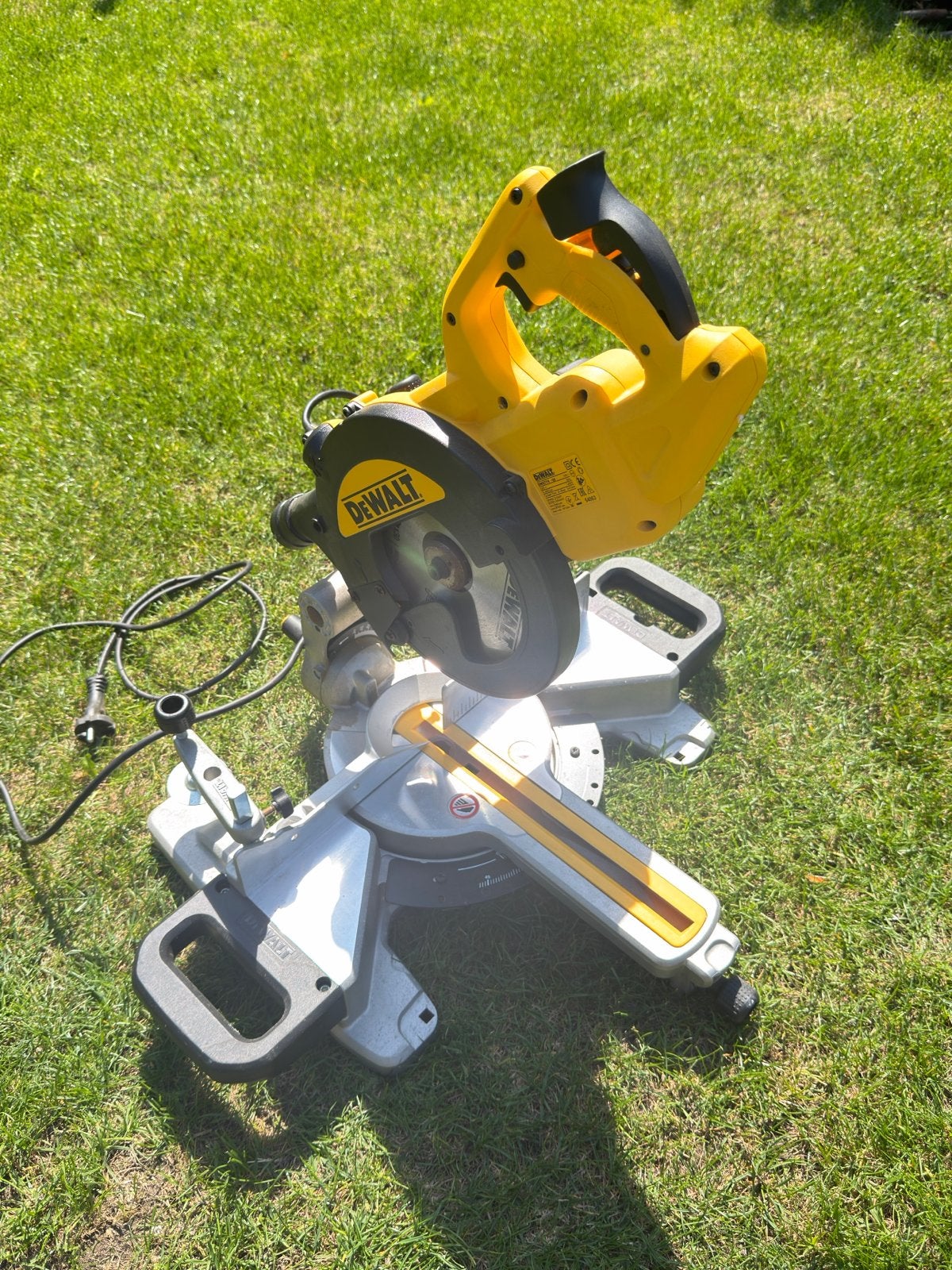 DeWalt Afkortzaag DWS774 - Zo goed als nieuw, 70 mm of meer, Ophalen of Verzenden, Zo goed als nieuw, Afkortzaag