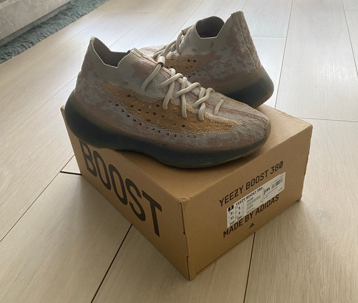 Yeezy 380 Pepper origineel, Bruin, Verzenden, Sneakers of Gympen, Zo goed als nieuw