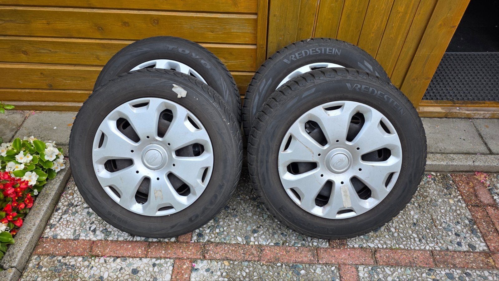 Winterbanden met stalen velgen., Auto-onderdelen, Banden en Velgen, 14 inch, Banden en Velgen, Winterbanden, Ophalen of Verzenden