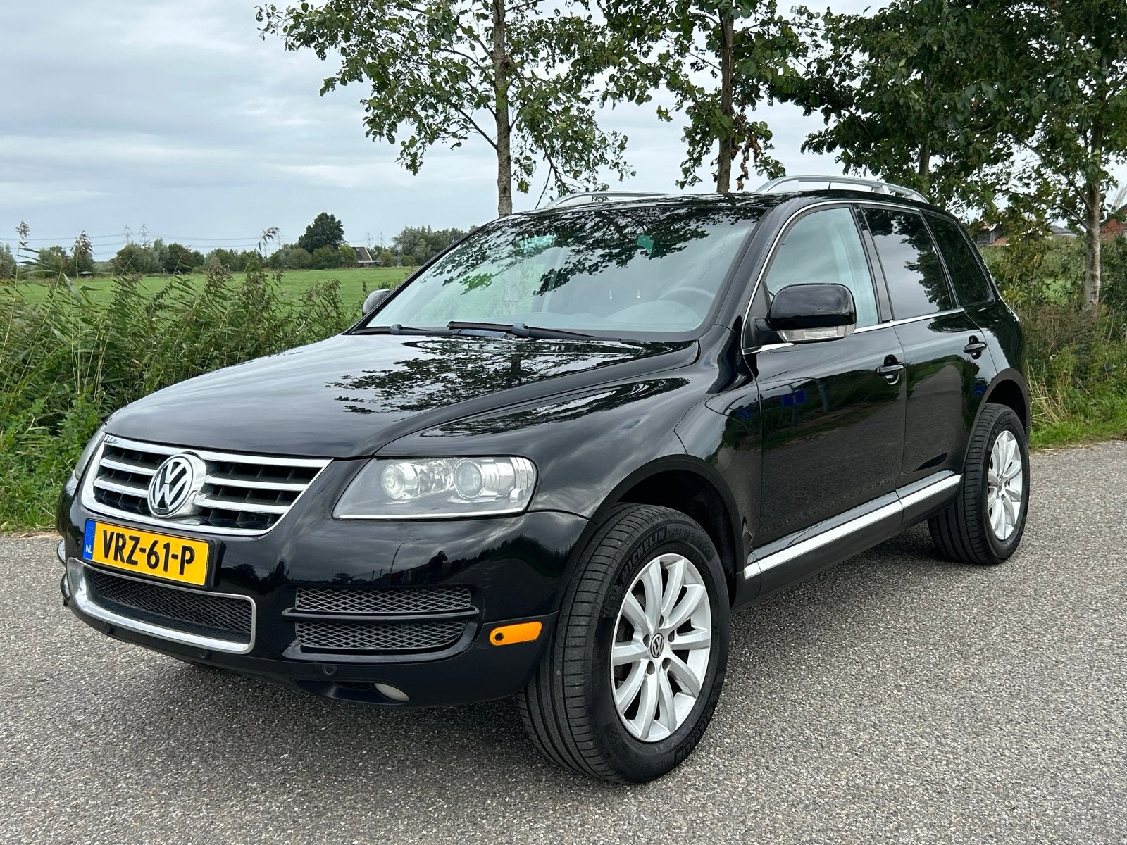 Volkswagen Touareg 5.0 v10 2007, Grijs Kenteken., Auto's, 4921 cc, Volkswagen, Zwart, Leder