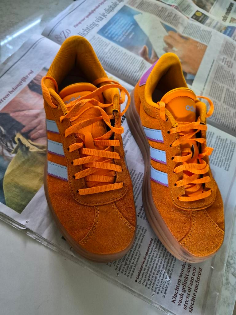 ORANJE Adidas sneakers, Adidas, L00, Schoenen, Ophalen of Verzenden