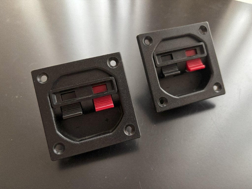 Visaton Speakerterminal PT57NG (2st), Muziek en Instrumenten, Behuizingen en Koffers, Ophalen of Verzenden, Zo goed als nieuw