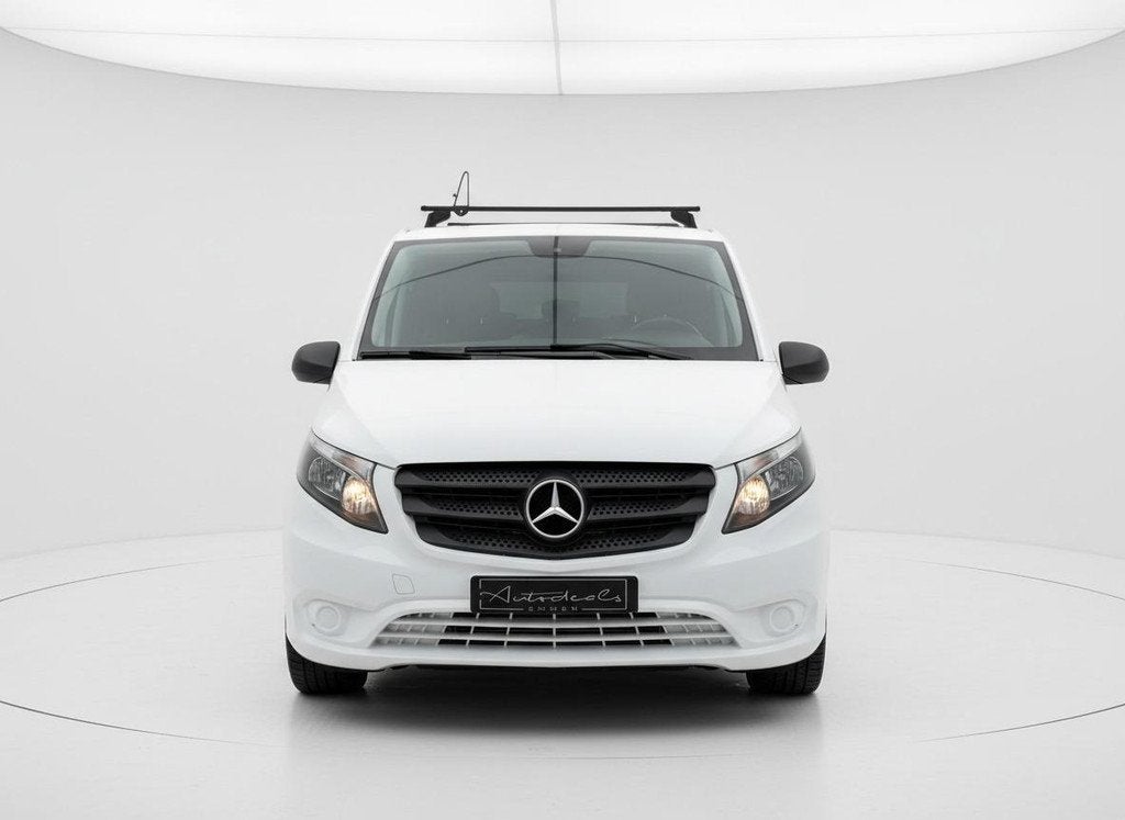 Mercedes-Benz Vito 110 CDI AIRCO - TREKHAAK - CRUISE - STOEL, Auto's, Voorwielaandrijving, Gebruikt, Bedrijf, 1827 kg