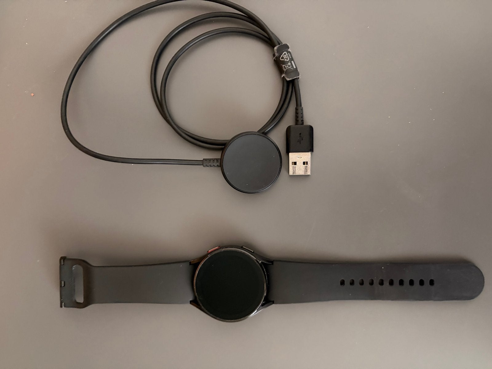 Samsung Galaxy Watch4 Smartwatch 40mm - Zwart, Sieraden, Tassen en Uiterlijk, Smartwatches, Ophalen, Afstand, Zwart, Zo goed als nieuw
