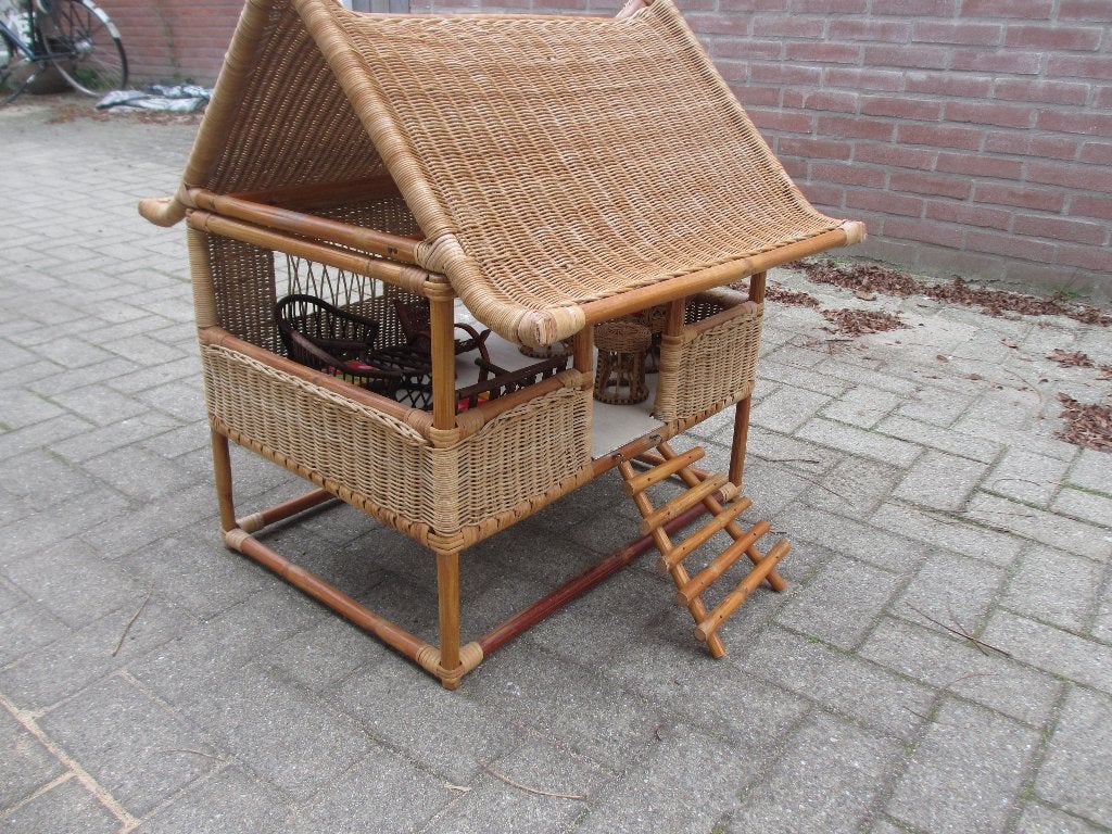 Uniek poppenhuis rieten THAIS strandhuis met inboedel, Ophalen, Gebruikt, Poppenhuis