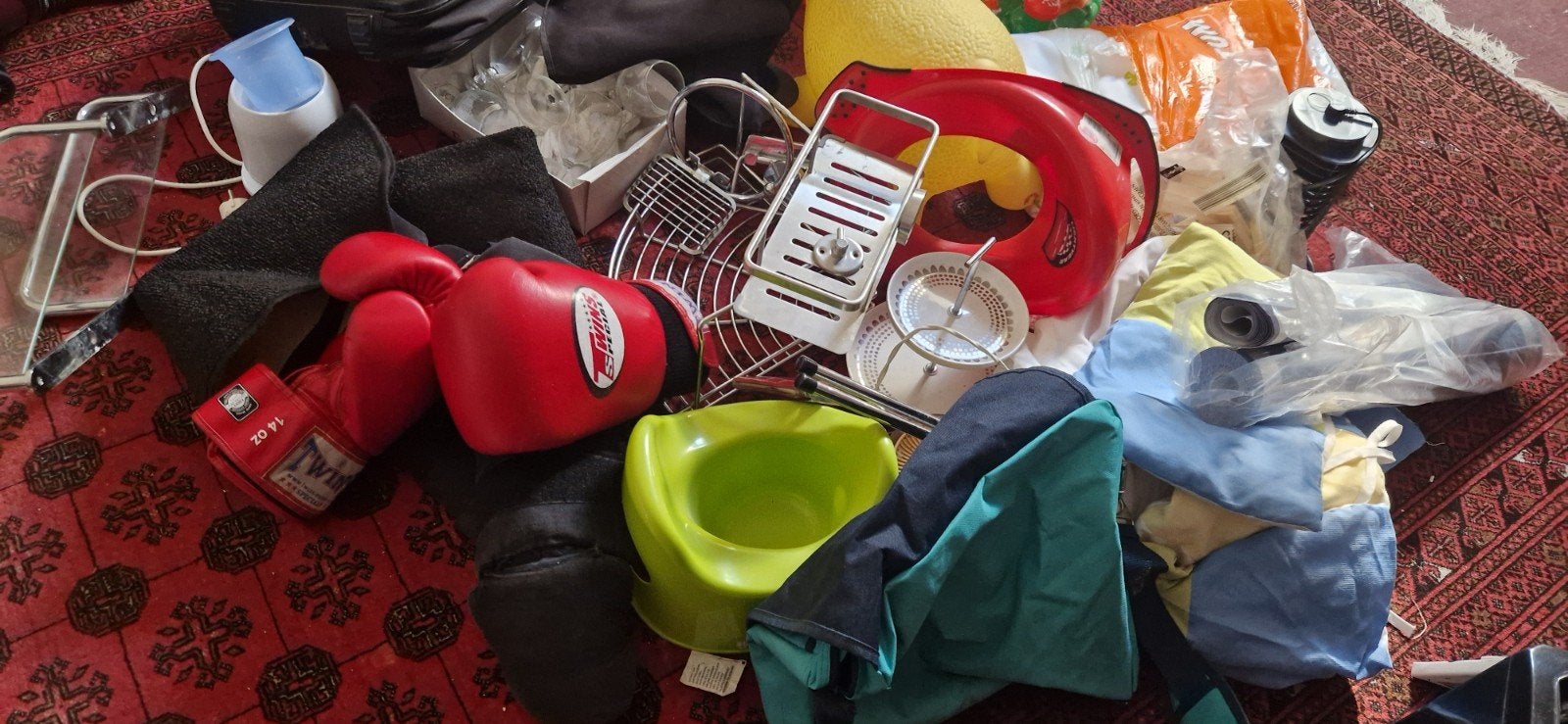 Diversen spullen moet vandaag weg, Ophalen