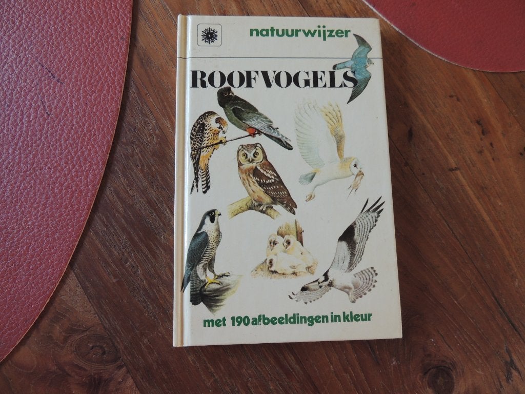 roofvogels natuurwijzer, Boeken, Ophalen of Verzenden, Zo goed als nieuw, Usborne publishing