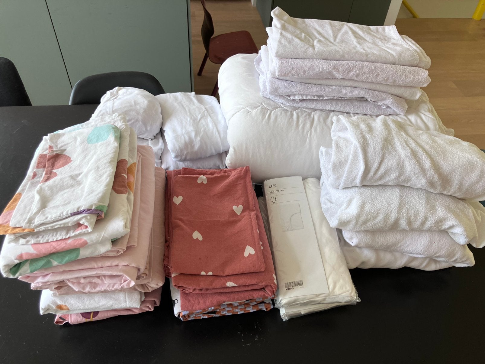 Groot pakket beddengoed voor peuter/kleuterbed, Dekbedovertrek, Zo goed als nieuw, Roze, Verzenden