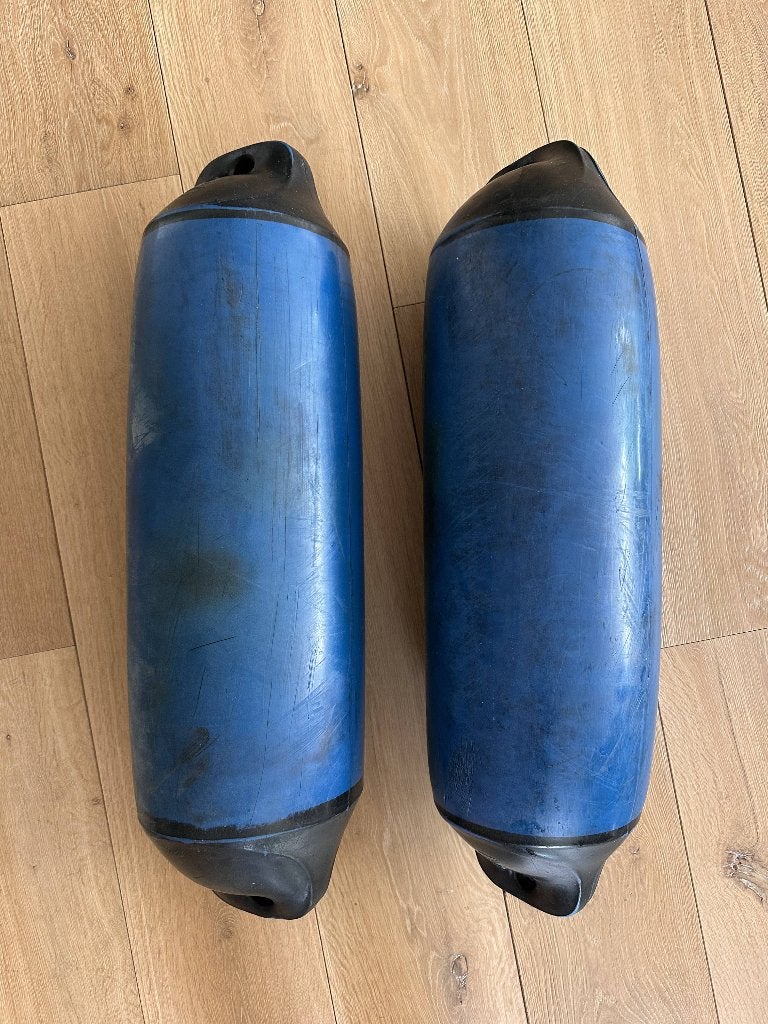 Fenders, 25x80 cm, Watersport en Boten, Ophalen of Verzenden, Gebruikt, Ankeren en Afmeren, Zeilboot of Motorboot