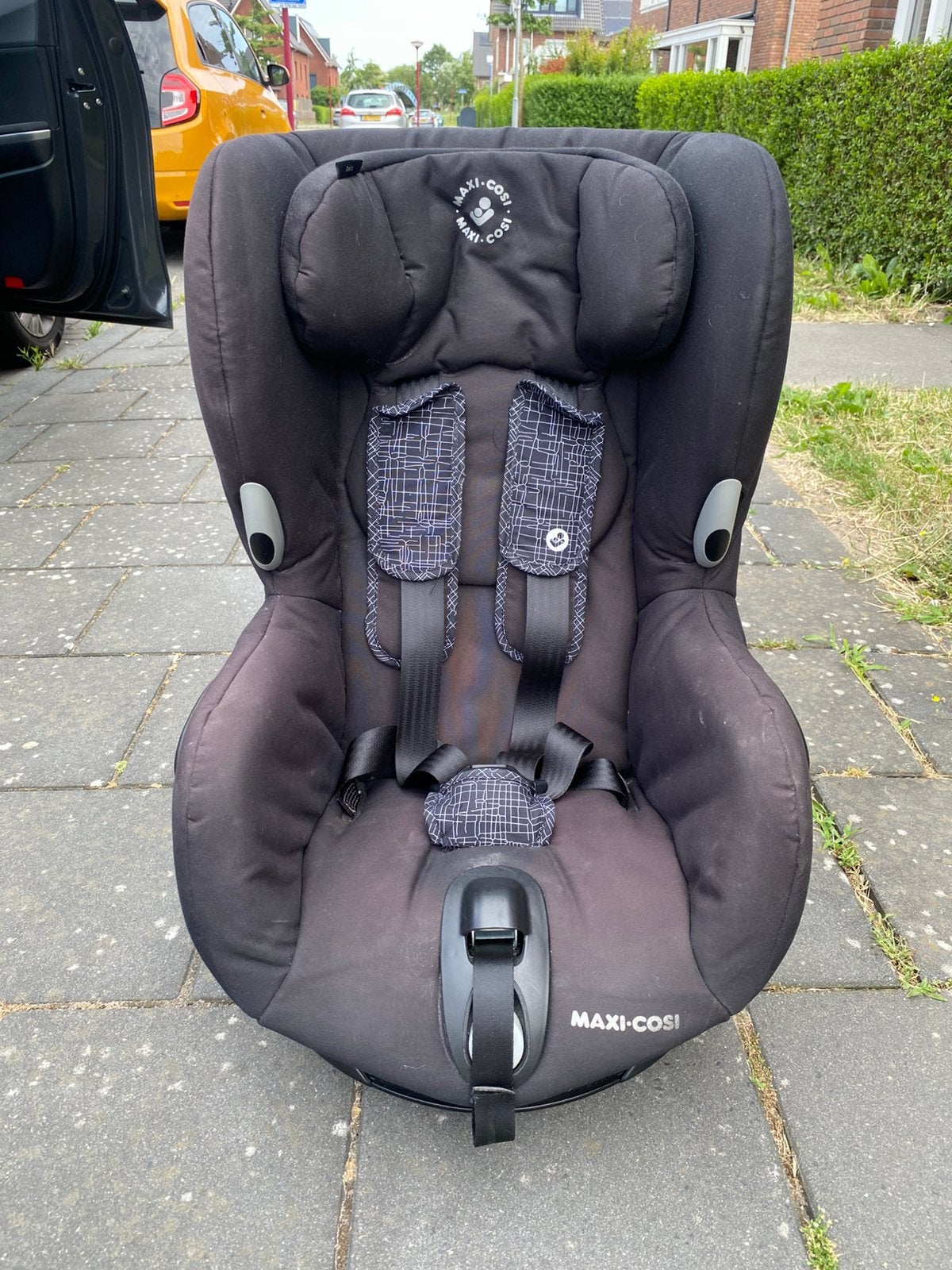 Autostoel Maxi-Cosi Axiss Blackgrid, Kinderen en Baby's, Autostoeltjes, Ophalen, 9 t/m 18 kg, Slaapstand, Maxi-Cosi
