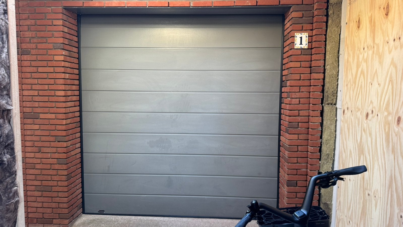 Garage sectionaaldeur electrich, Ophalen, 120 cm of meer, Garagedeur, 215 cm of meer