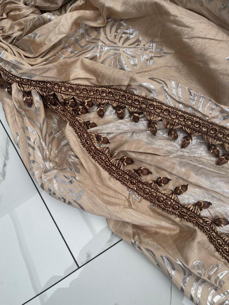 Luxe Gordijnen met Zilveren Bladprint en Kwastjes, Ophalen, 100 tot 150 cm, 200 cm of meer, Beige