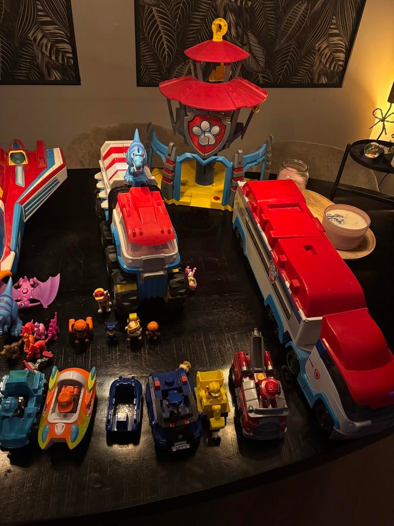 Grote Paw Patrol speelgoedcollectie met voertuigen en toren, Ophalen, Gebruikt, Jongen of Meisje
