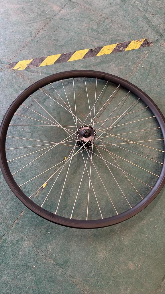 Nieuwe voorwielen 28inch schijfrem 10x, Ophalen of Verzenden, Zo goed als nieuw, Wiel