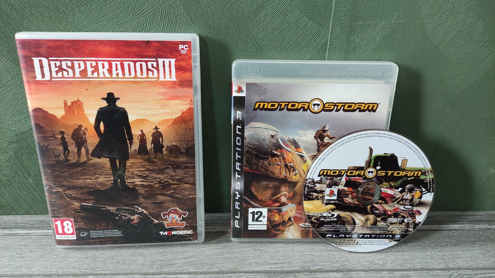 Motorstorm ps3 en gratis desperados 3 pc game, 3 spelers of meer, Ophalen of Verzenden, Zo goed als nieuw, Vanaf 3 jaar