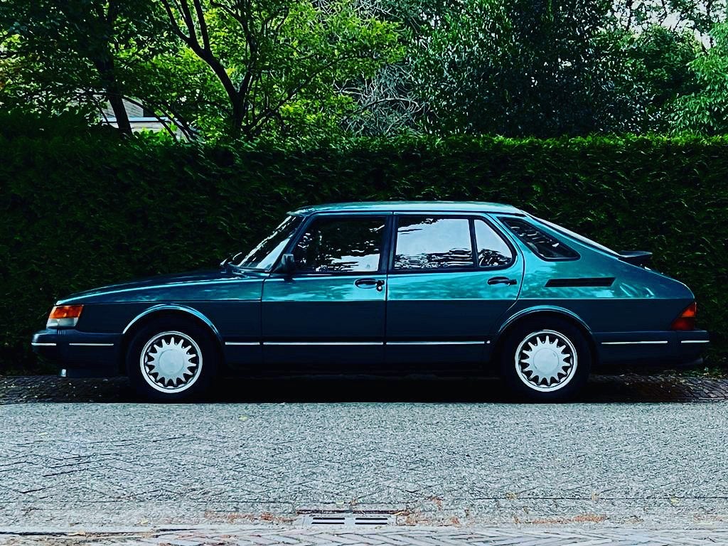 Saab 900 2.0T 16 SE HB U9 1993 Groen Metalic, Auto's, 1280 kg, 4 cilinders, Saab 900, Handgeschakeld