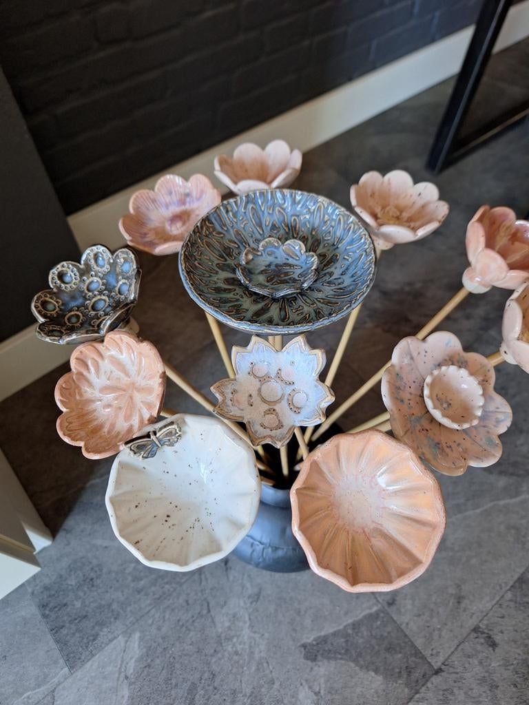 BEE CUP FLOWER KERAMIEK., Ophalen, Nieuw