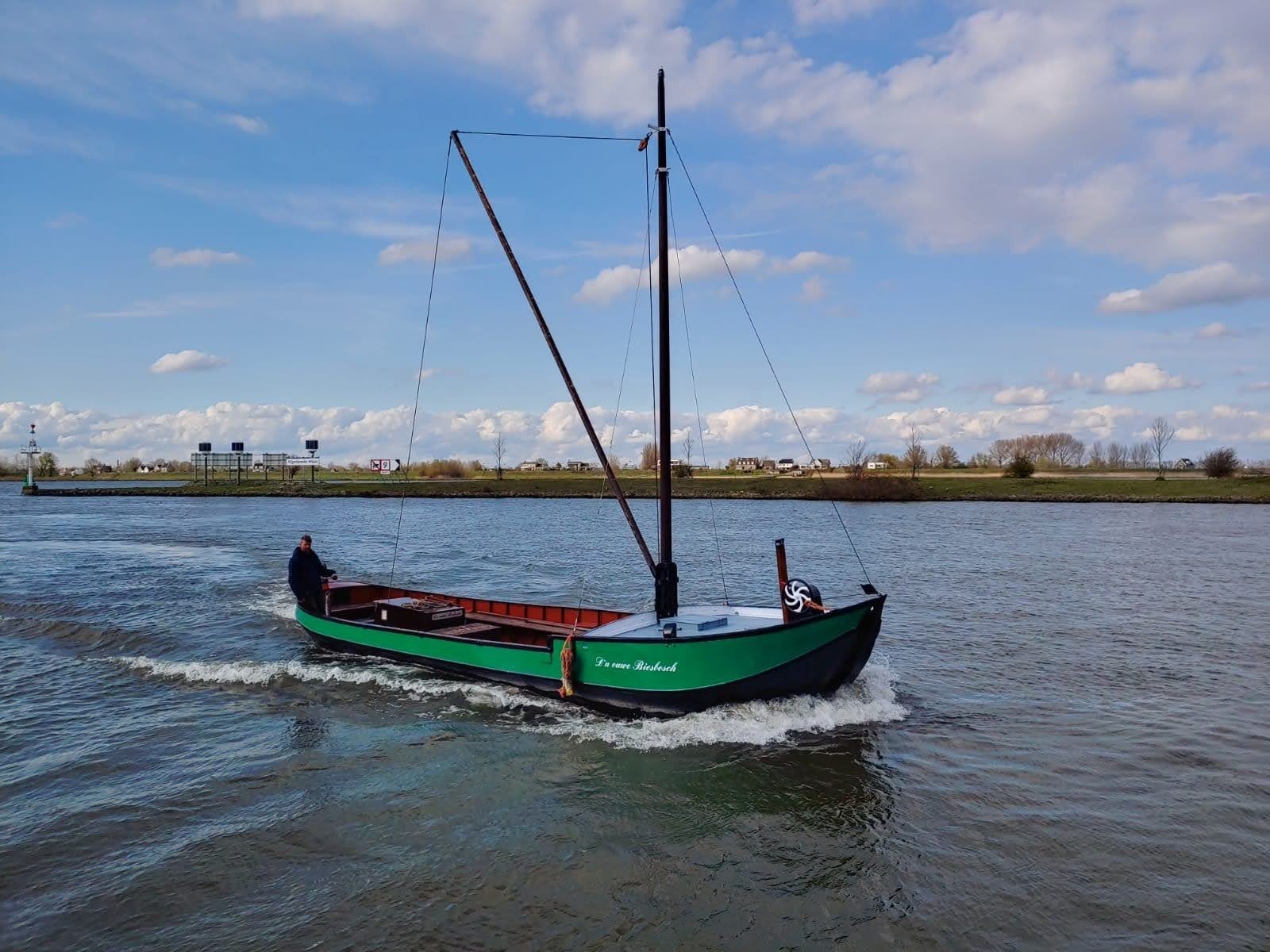 Rietaak openboot sloep rondvaartboot feestboot grachtensloep, Gebruikt, 11 m, Staal, Binnenboordmotor