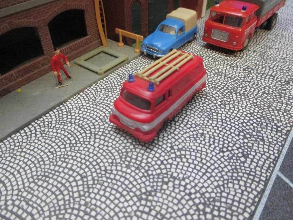 1961 Barkas B 1000 Kastenwagen - DDR Espewe DDR BRANDWEER #1, Hobby en Vrije tijd, Modelauto's | 1:87, Ophalen of Verzenden, Gebruikt