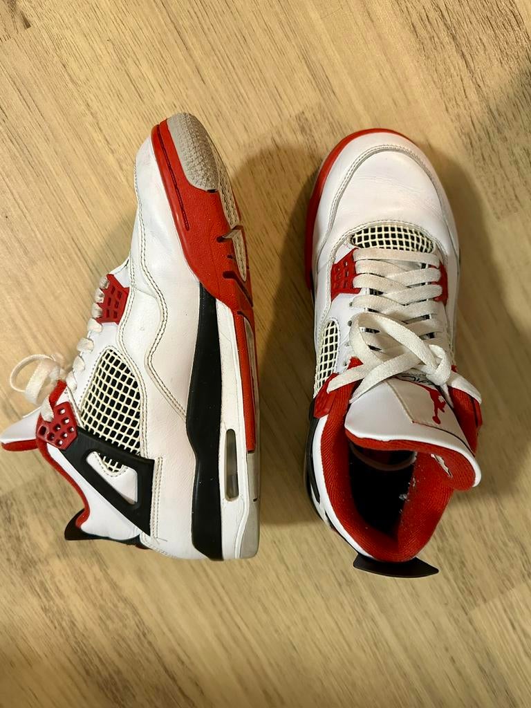 Air Jordan 4 Fire Red, Ophalen of Verzenden, Gedragen, Overige kleuren, Sportschoenen