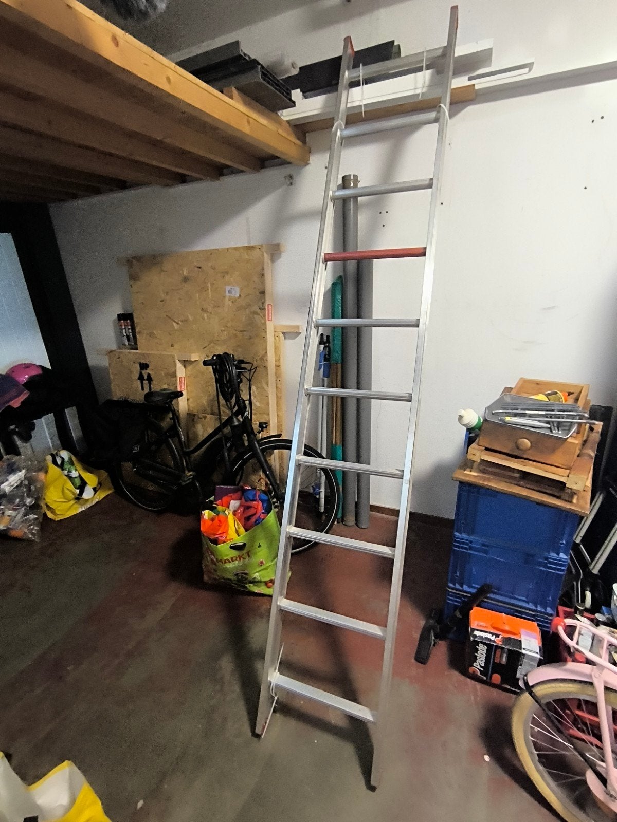 Altrex ladder, 10 treden, aluminium, 2.80m werkhoogte, Doe-het-zelf en Verbouw, Ladders en Trappen, Ophalen, Gebruikt, Ladder