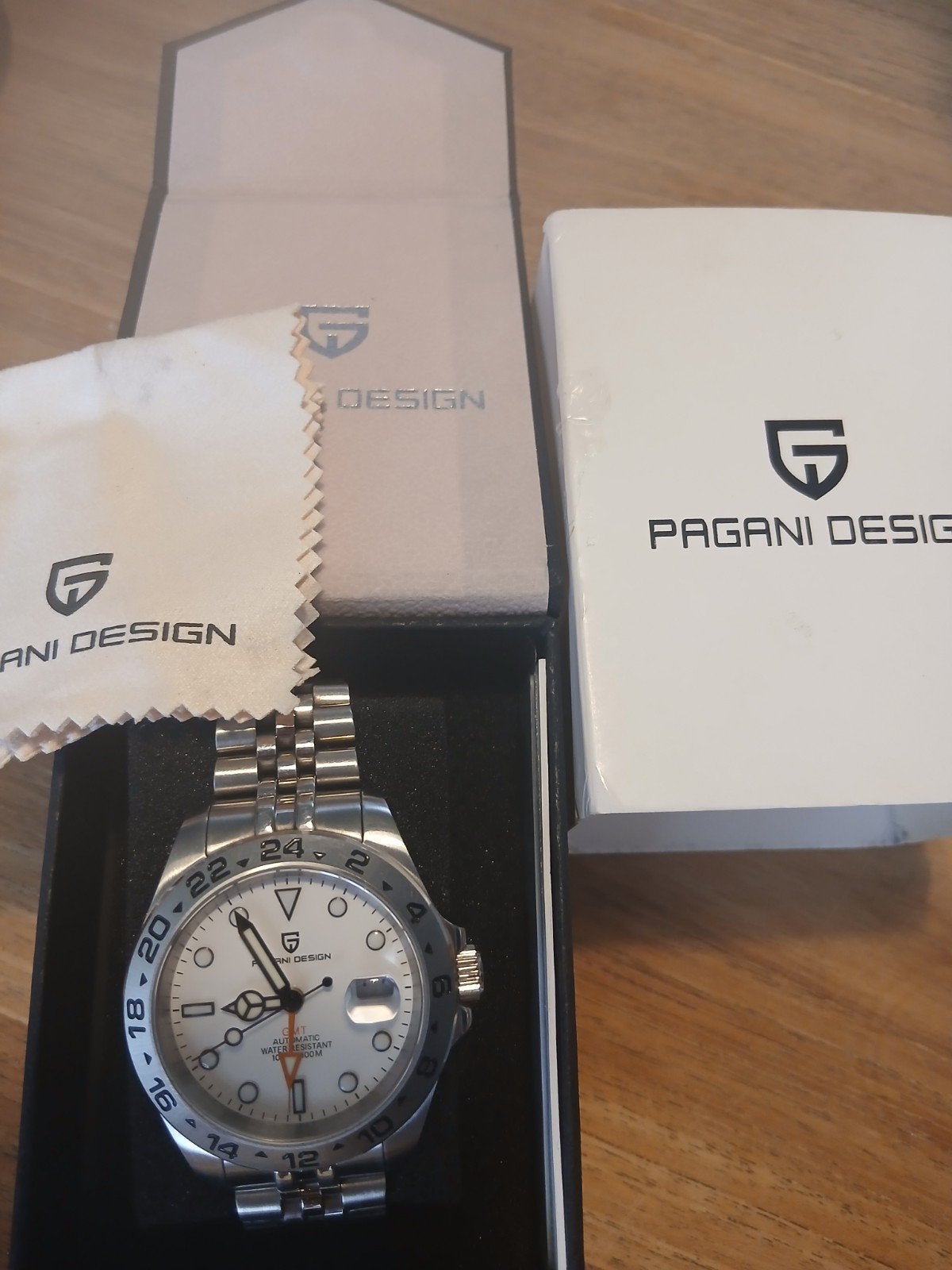 Spinternieuwe nooit gedragen 
Zoeken openen
Pagani Design Of, Ophalen, Nieuw, Jongen of Meisje