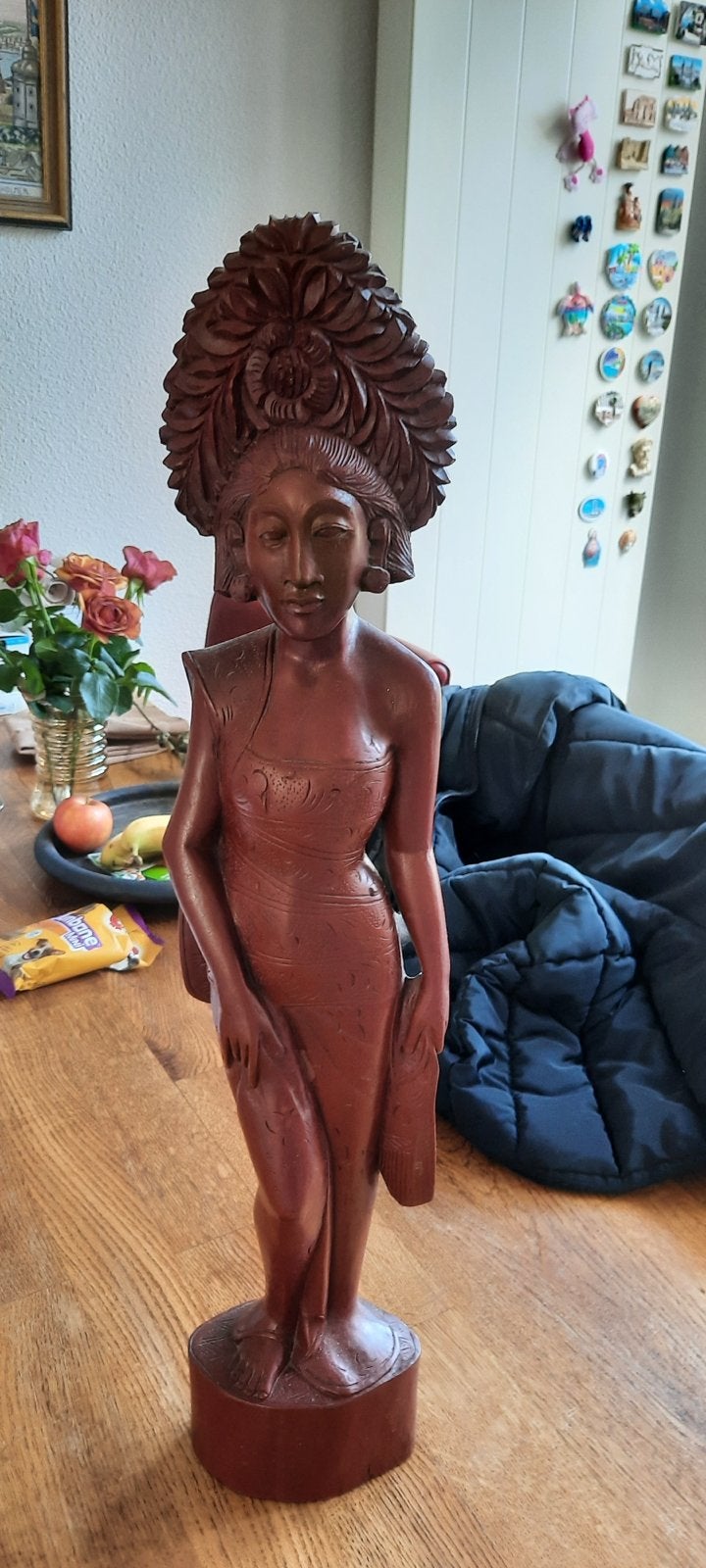 Houten Balinese Danseres Beeld - Handgesneden, Antiek en Kunst, Kunst | Beelden en Houtsnijwerken, Ophalen of Verzenden, Handgemaakt