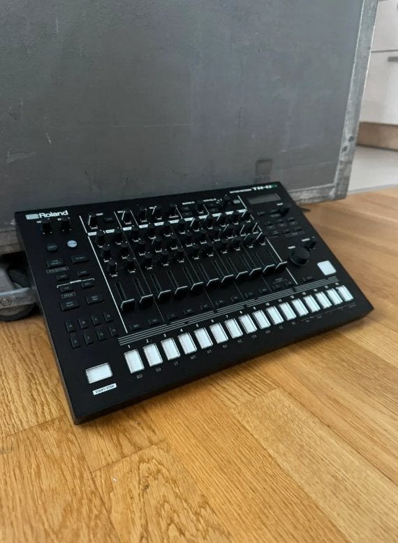 Roland TR-8S Rhythm Performer Drumcomputer, Muziek en Instrumenten, Ophalen of Verzenden, Zo goed als nieuw, Roland